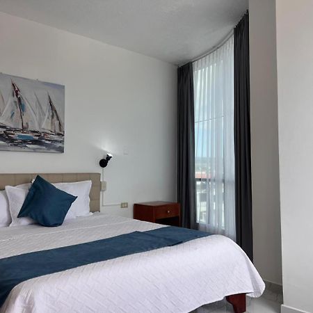 Hostal Carliza Пуэрто-Айора Экстерьер фото
