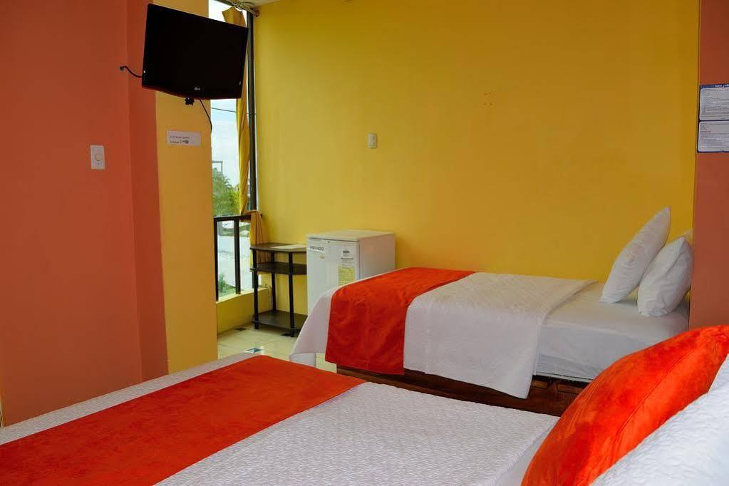 Hostal Carliza Пуэрто-Айора Экстерьер фото