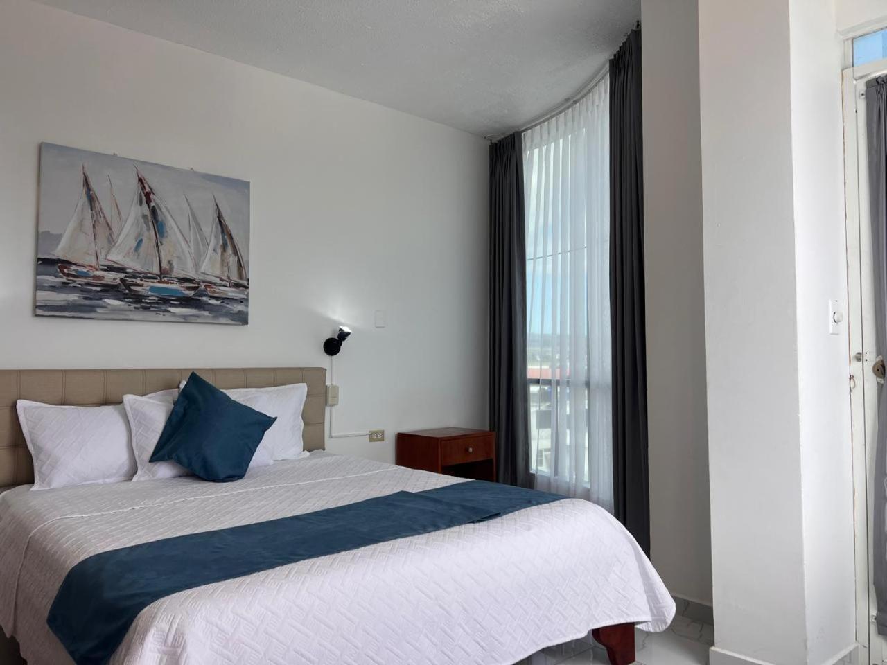 Hostal Carliza Пуэрто-Айора Экстерьер фото