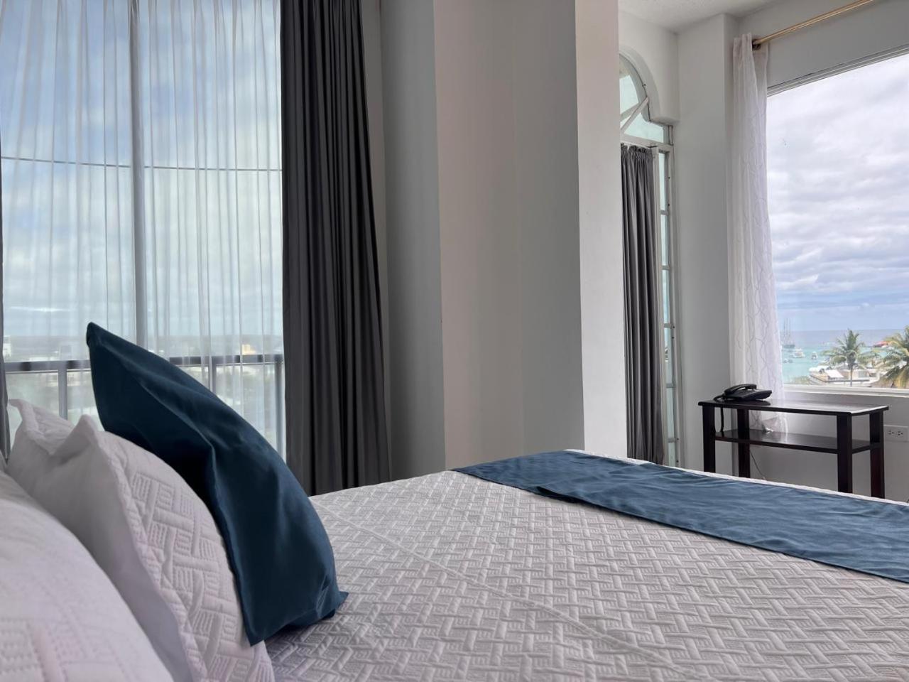 Hostal Carliza Пуэрто-Айора Экстерьер фото