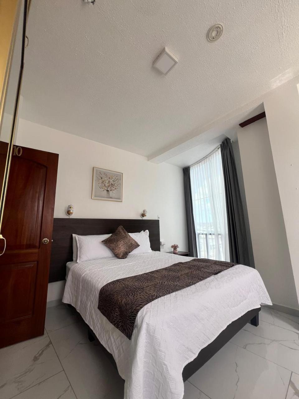Hostal Carliza Пуэрто-Айора Экстерьер фото