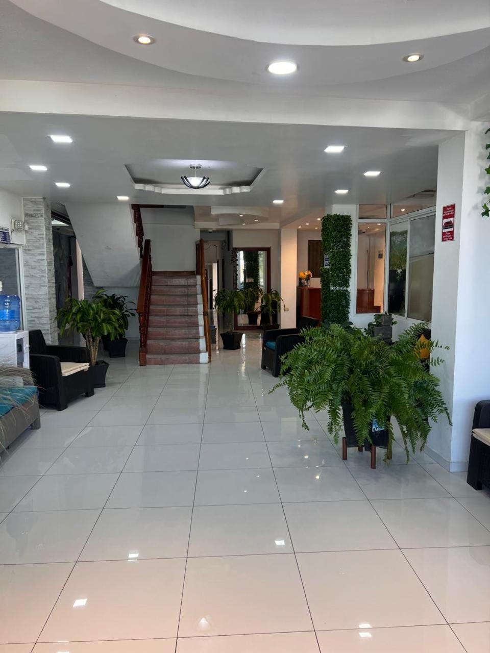 Hostal Carliza Пуэрто-Айора Экстерьер фото