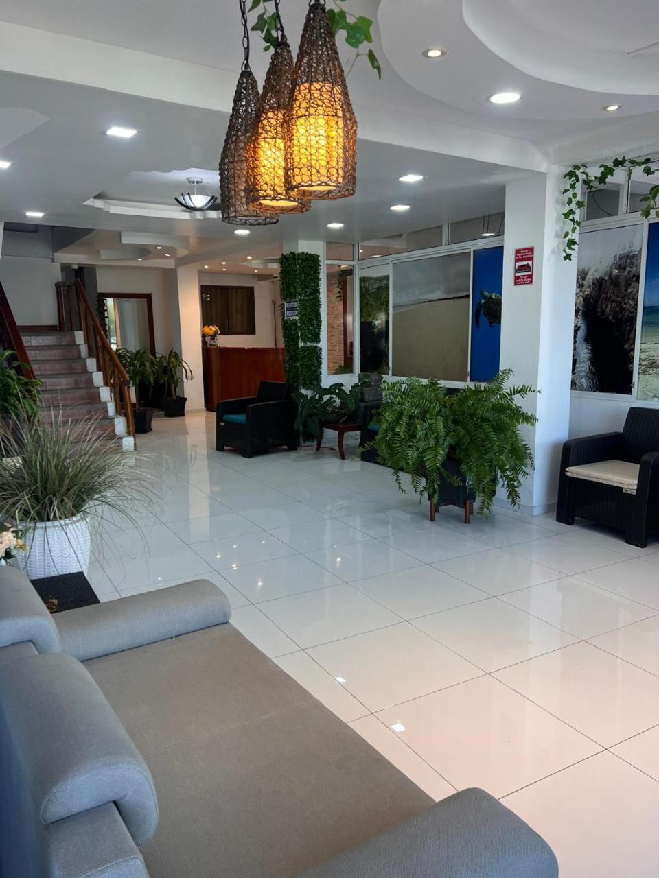 Hostal Carliza Пуэрто-Айора Экстерьер фото